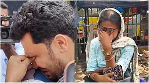 X/@BanglaJagoTV : Teachers breakdown after SC verdict on Bengal job scam