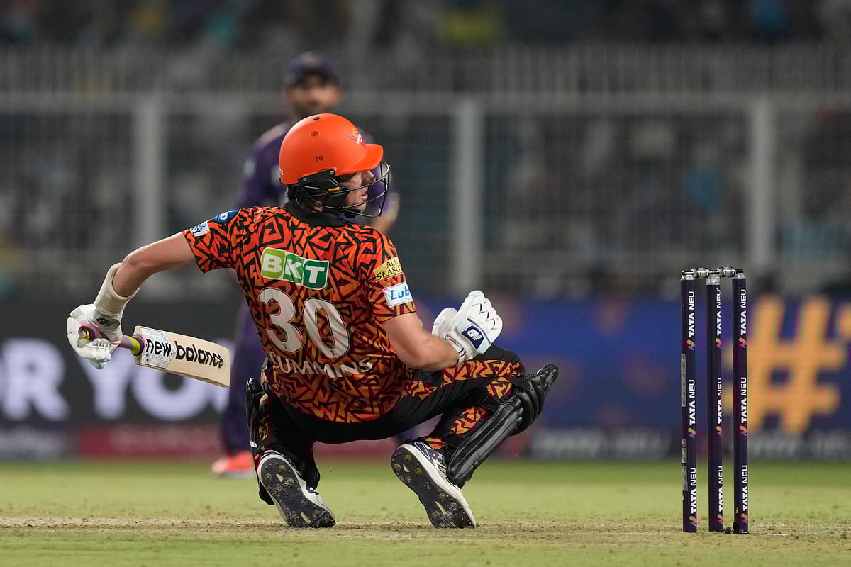(AP Photo/Bikas Das) : Sunrisers Hyderabad's captain Pat Cummins avoids a bouncer during the Indian Premier League cricket match between Kolkata Knight Riders and Sunrisers Hyderabad at Eden Gardens in Kolkata, India, Thursday, April 3, 2025. 