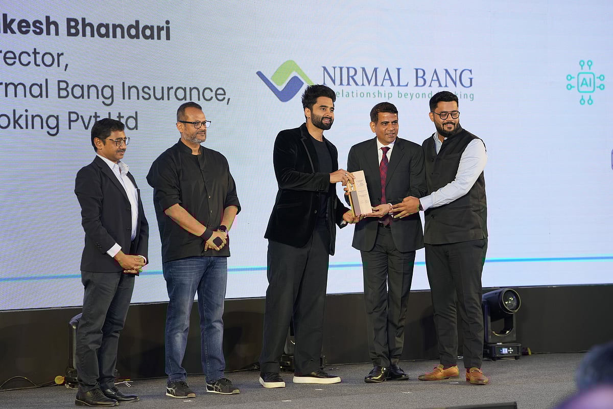Nirmal Bang Group receiving the Best Newcomer award in the Insurance Broking space
