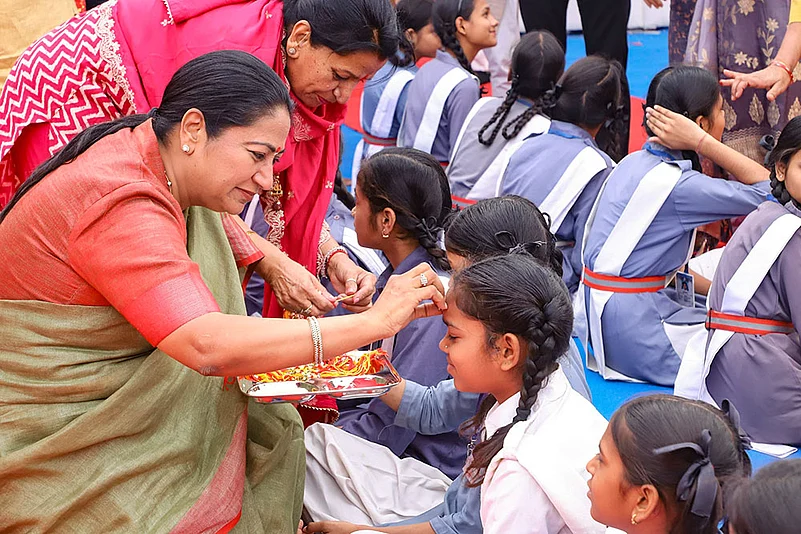 Delhi CM at a school on Maha Ashtami
