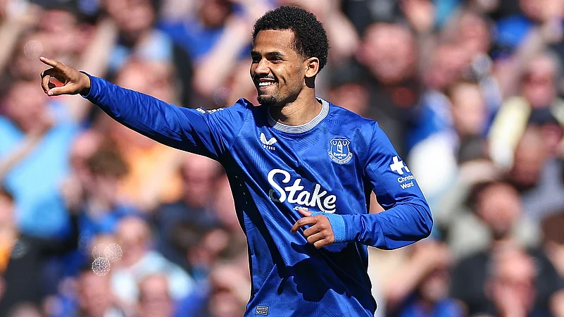 Iliman-Ndiaye-Everton-Arsenal