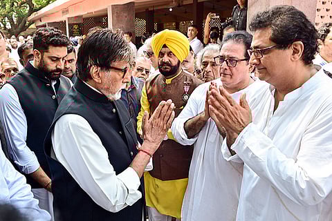 Funeral of Manoj Kumar in Mumbai