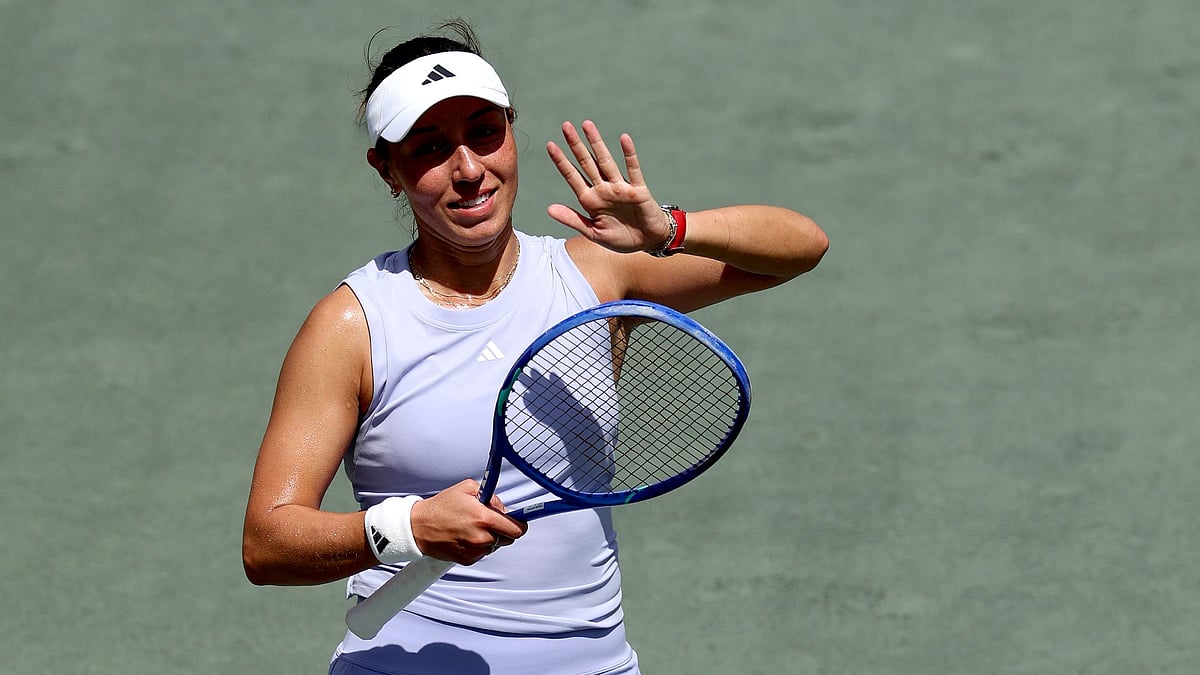 Pegula progressed with a comeback victory over Collins