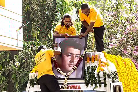 Last rites of Manoj Kumar in Mumbai