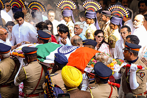 Funeral of Manoj Kumar in Mumbai