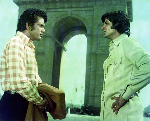 Manoj Kumar and Amitabh Bachchan in Roti Kapada Aur Makaan