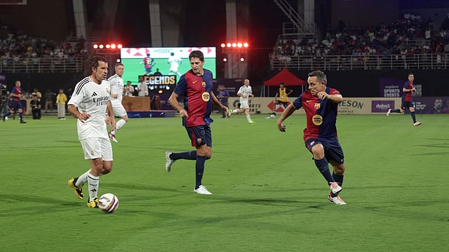 Legends El Clasico: Real Madrid Leyendas Beat FC Barcelona By 2-0 In Historic Game In Mumbai