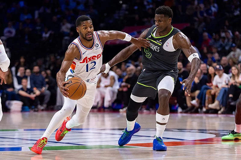Timberwolves 76ers Basketball