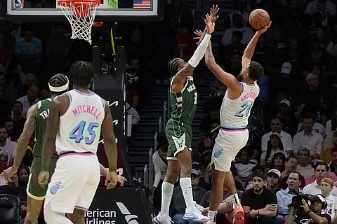 Basketball: Milwaukee Bucks vs Miami Heat