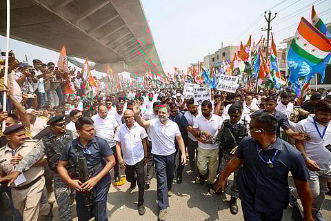 Palayan Roko Naukri Do Yatra