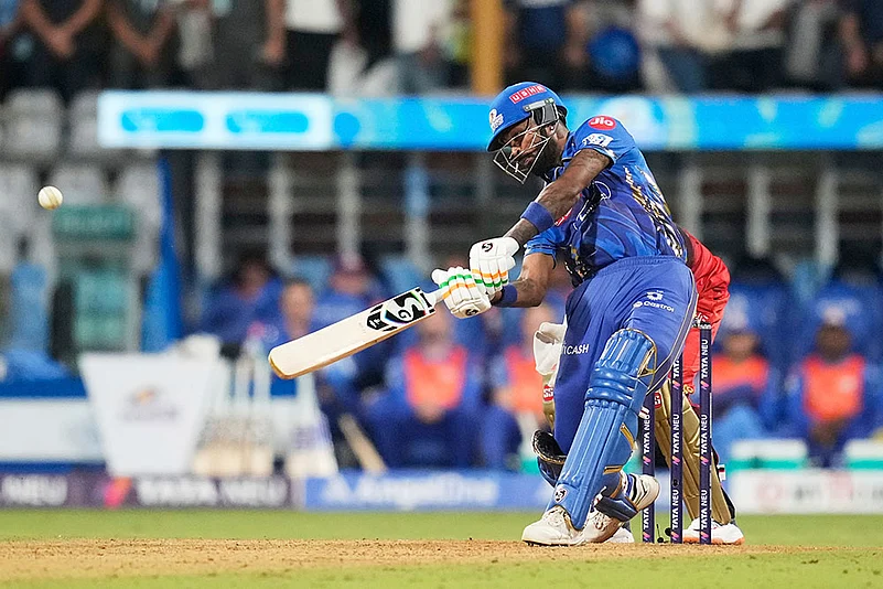Indian Premiere League: Royal Challengers Bengaluru vs Mumbai Indians