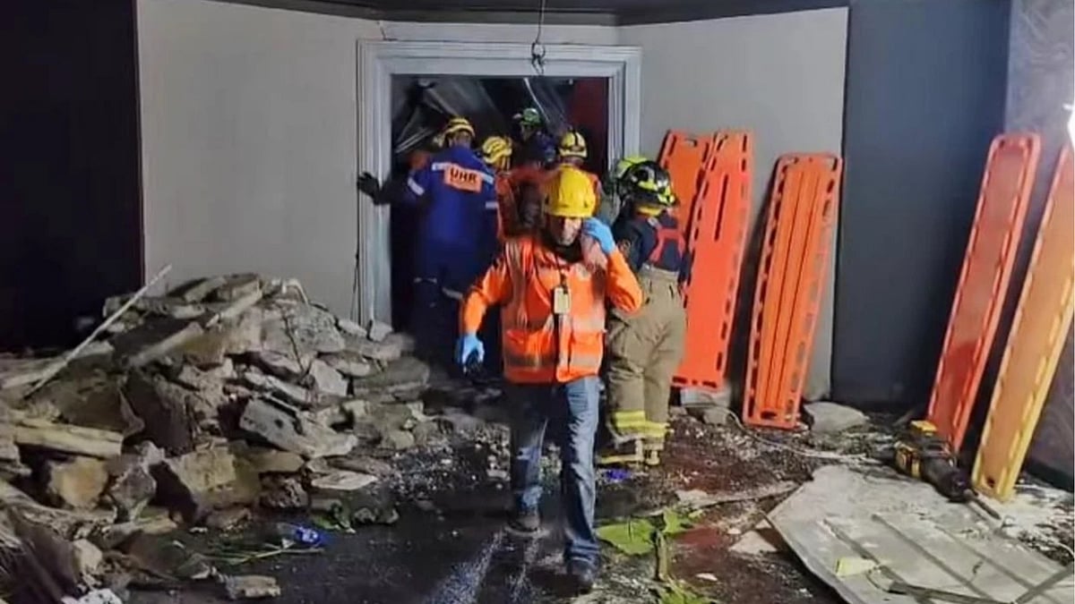 | Photo: X : At Least 13 Dead After Roof Collapses At Nightclub