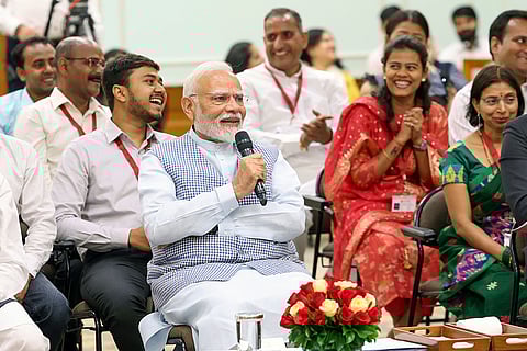 PM Modi interacts with PMMY beneficiaries