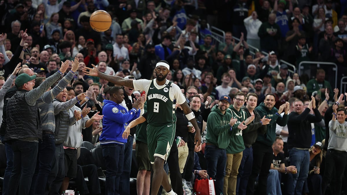 File : Bobby Portis #9 of the Milwaukee Bucks celebrates with the crowd during the second half of a game against the Minnesota Timberwolves at Fiserv Forum on April 08, 2025 in Milwaukee, Wisconsin.