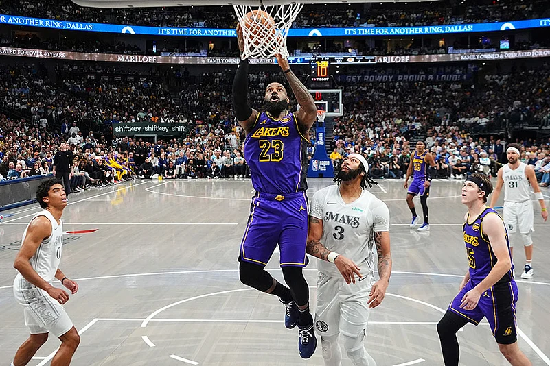 NBA Basketball: Dallas Mavericks vs Los Angeles Lakers