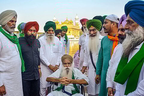 Jagjit Singh Dallewal visits Golden Temple in Amritsar