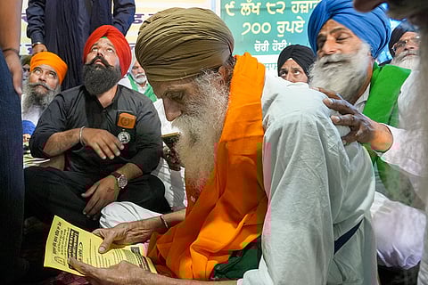 Protest against missing 'saroops' of Guru Granth Sahib