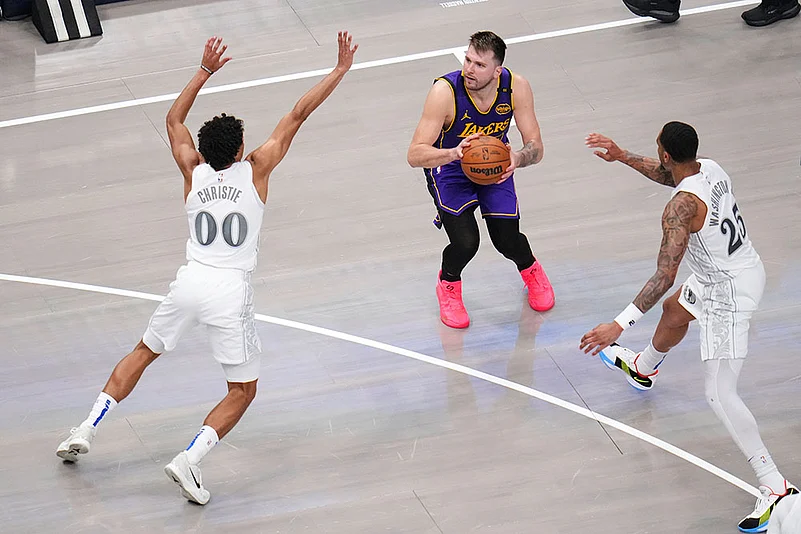 NBA Basketball: Los Angeles Lakers vs Dallas Mavericks