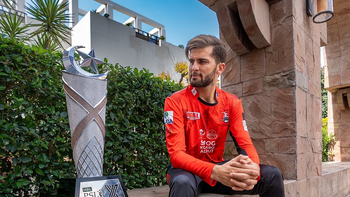 Photo: X | Pakistan Super League : Lahore Qalandars captain Shaheen Shah Afridi with the PSL 2025 trophy.