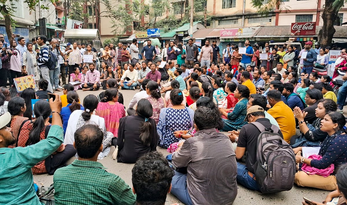 PTI : Teachers protest over loss of school jobs in Siliguri, West Bengal