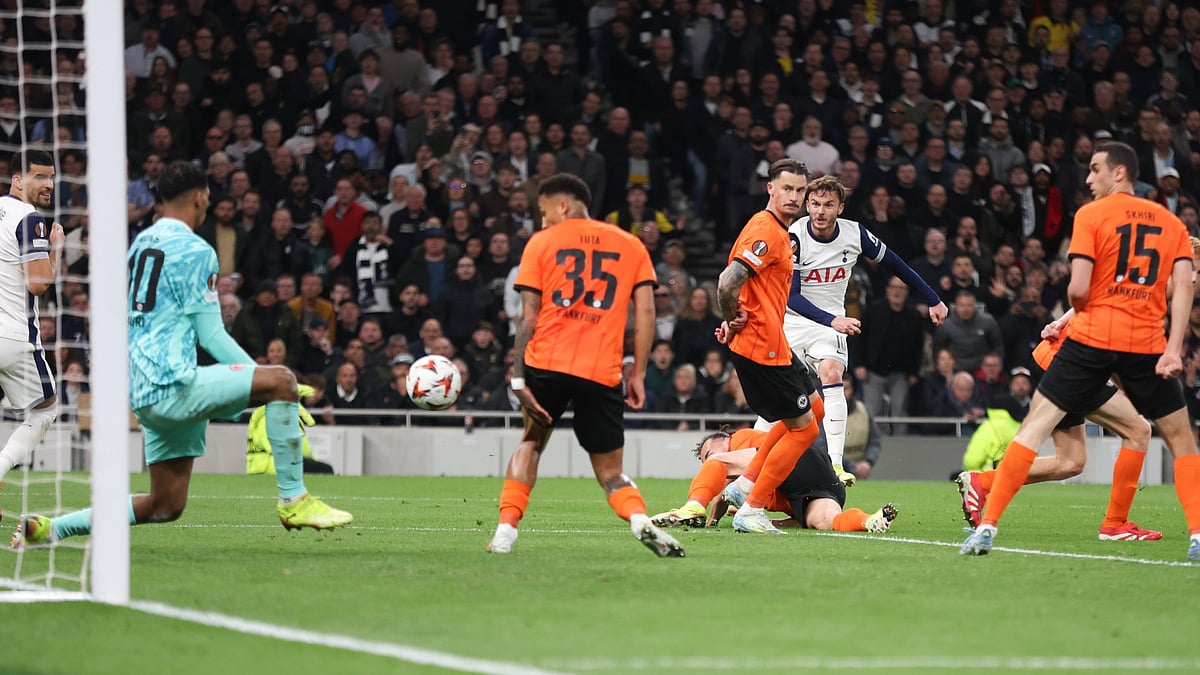 Kaua Santos kept Spurs at bay after half-time - null