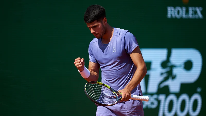 Carlos Alcaraz celebrates his victory over Daniel Altmaier