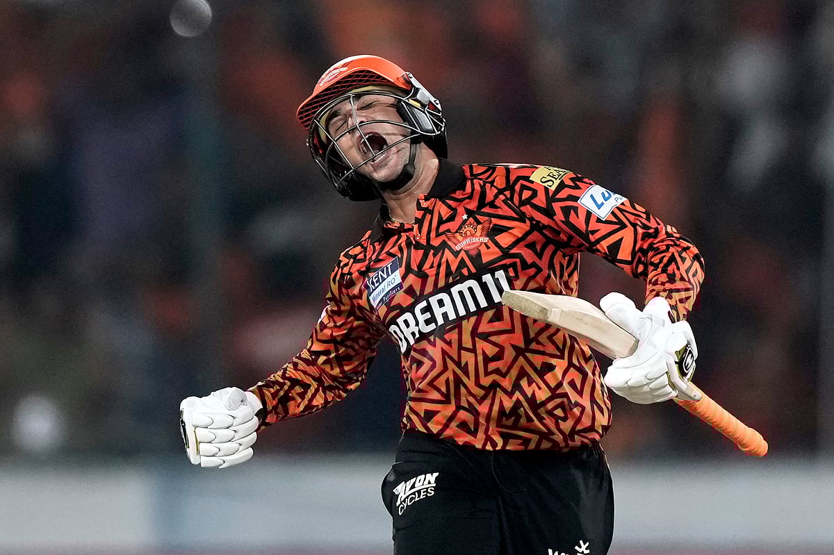 (AP Photo/Mahesh Kumar A.)
 : Sunrisers Hyderabad's Abhishek Sharma celebrates after scoring a century during the Indian Premier League cricket match between Punjab Kings and Sunrisers Hyderabad at Rajiv Gandhi International Cricket Stadium in Hyderabad, India, Saturday, April 12, 2025. 

