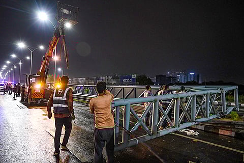 Gusty winds in Gurugram, 2 hurt as pillar signage falls on car on Dwarka Expressway