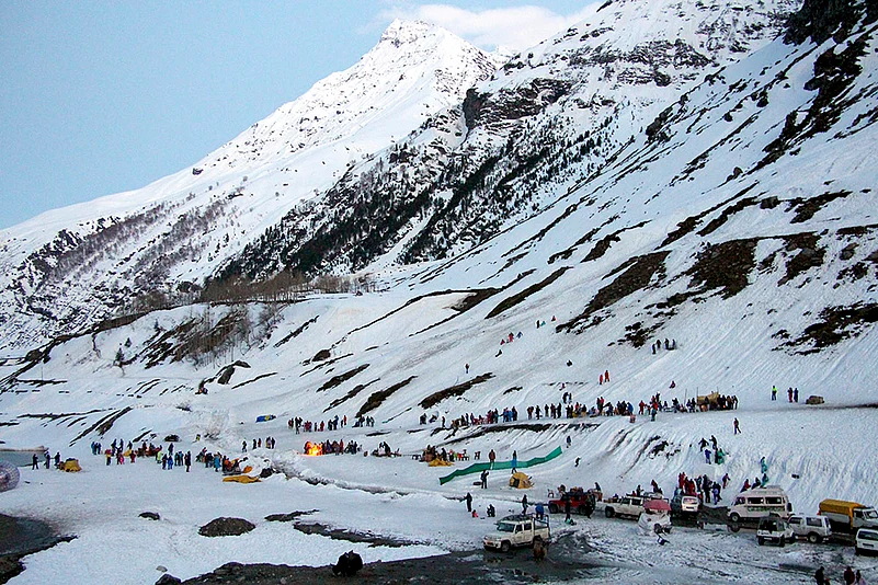 Tourists in Lahaul & Spiti