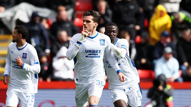 Ianis Hagi celebrates last-gasp equaliser for Rangers