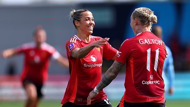 Manchester City 0-2 Manchester United: Bizet And Clinton Send Holders Into Women's FA Cup Final