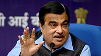 | PTI : Stay In Delhi For Three Days And Get Infected, Says Nitin Gadkari on Pollution Crisis