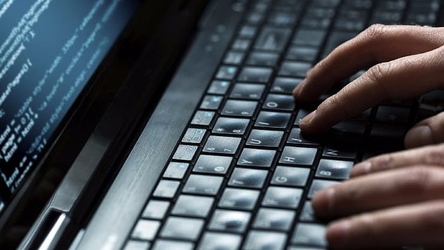 Cyber Crime: Teen Arrested for Women's Photos, Sending Threats In Kochi 