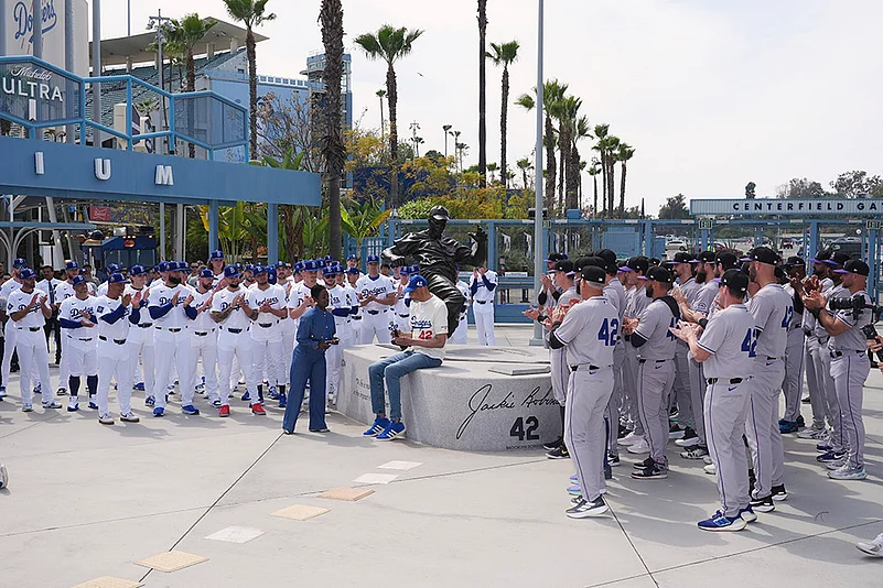 Jackie Robinson Day Baseball photos: Kareem Abdul-Jabbar