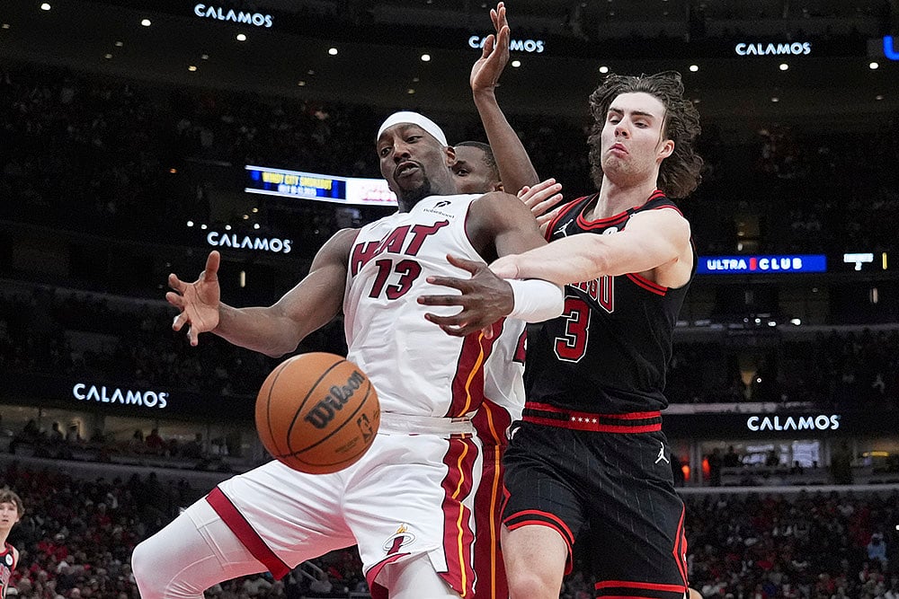 | Photo: AP/Nam Y. Huh : NBA 2024-25: Miami Heat vs Chicago Bulls