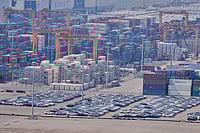 U.S. Customs and Border Protection to Halt IEEPA Tariff Collections Following Supreme Court Ruling | Photo: AP/Lee Jin-man