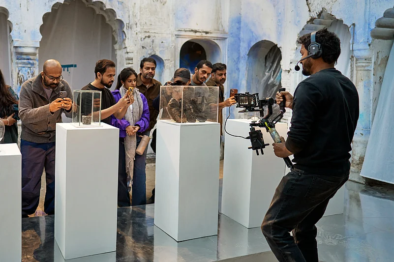 DP Sunil Borkar on set