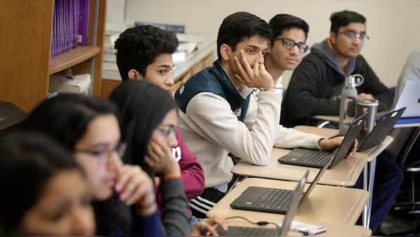 AP : Australia's ruling party proposes to increase student visa fees upon reelection