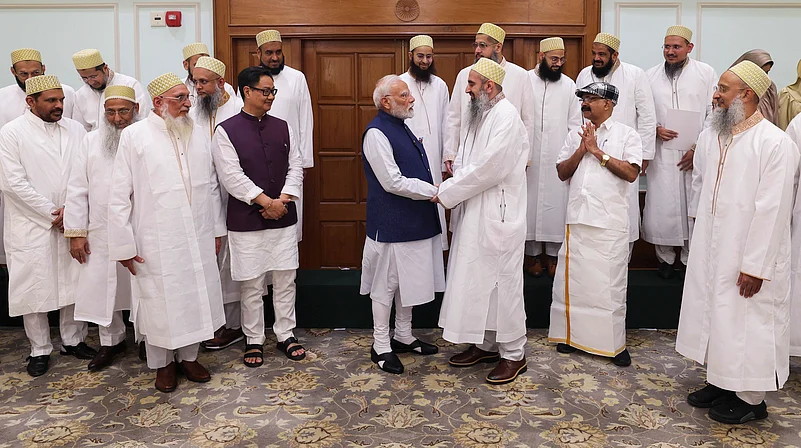 A delegation of Dawoodi Bohra Muslims, including women, met PM Modi