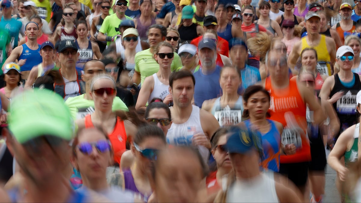 AP Photo/Mary Schwalm, File : A wave a runners set out from the start of the Boston Marathon, April 15, 2024, in Hopkinton, Mass.