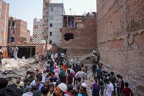 Building collpase in Mustafabad area of Delhi