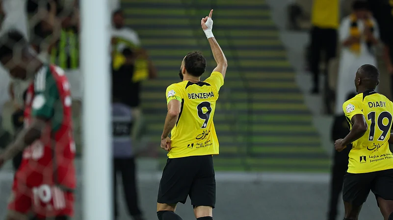 Karim Benzema celebrates his goal against Al-Ettifaq
