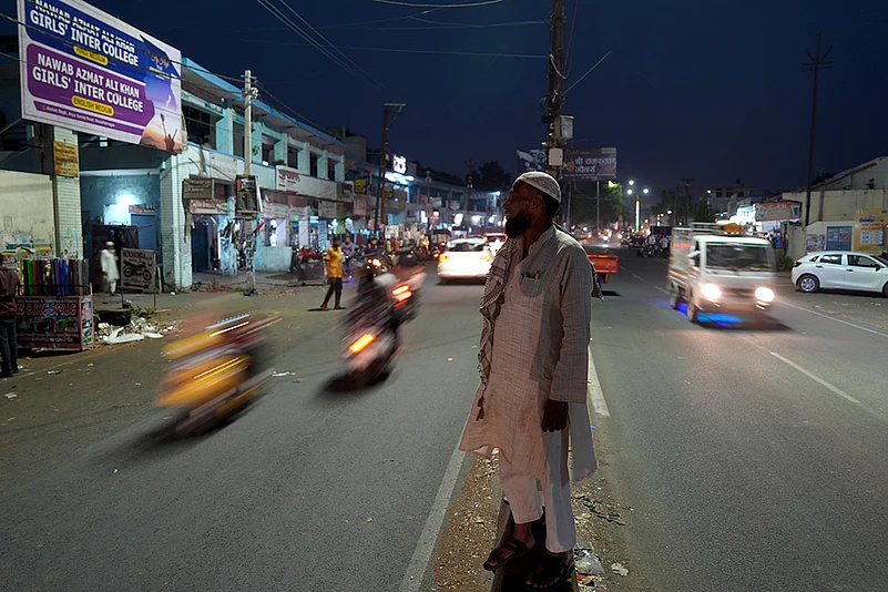 Waqf act 2025: Shops at Meenakshi Chowk in Muzaffarnagar