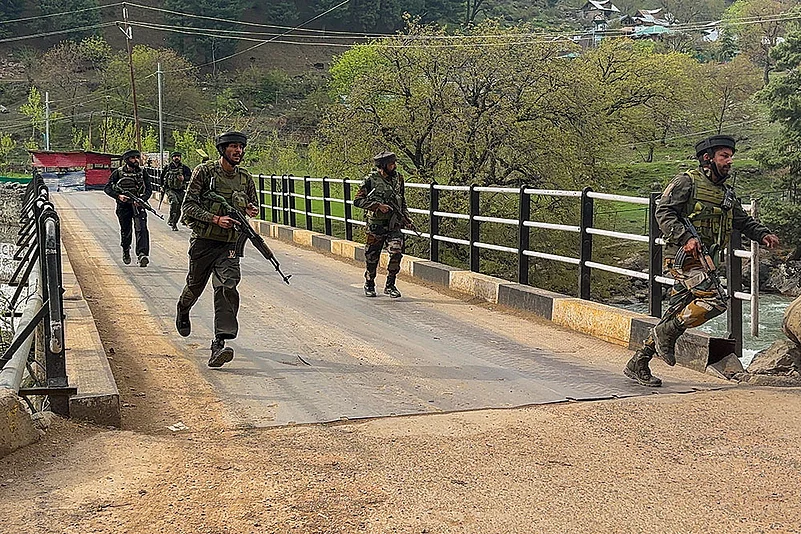 Terrorists attack tourists in J-Ks Pahalgam