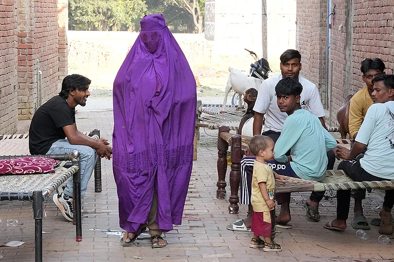 Waqf act 2025: Women in burqa in Muzzafarnagar