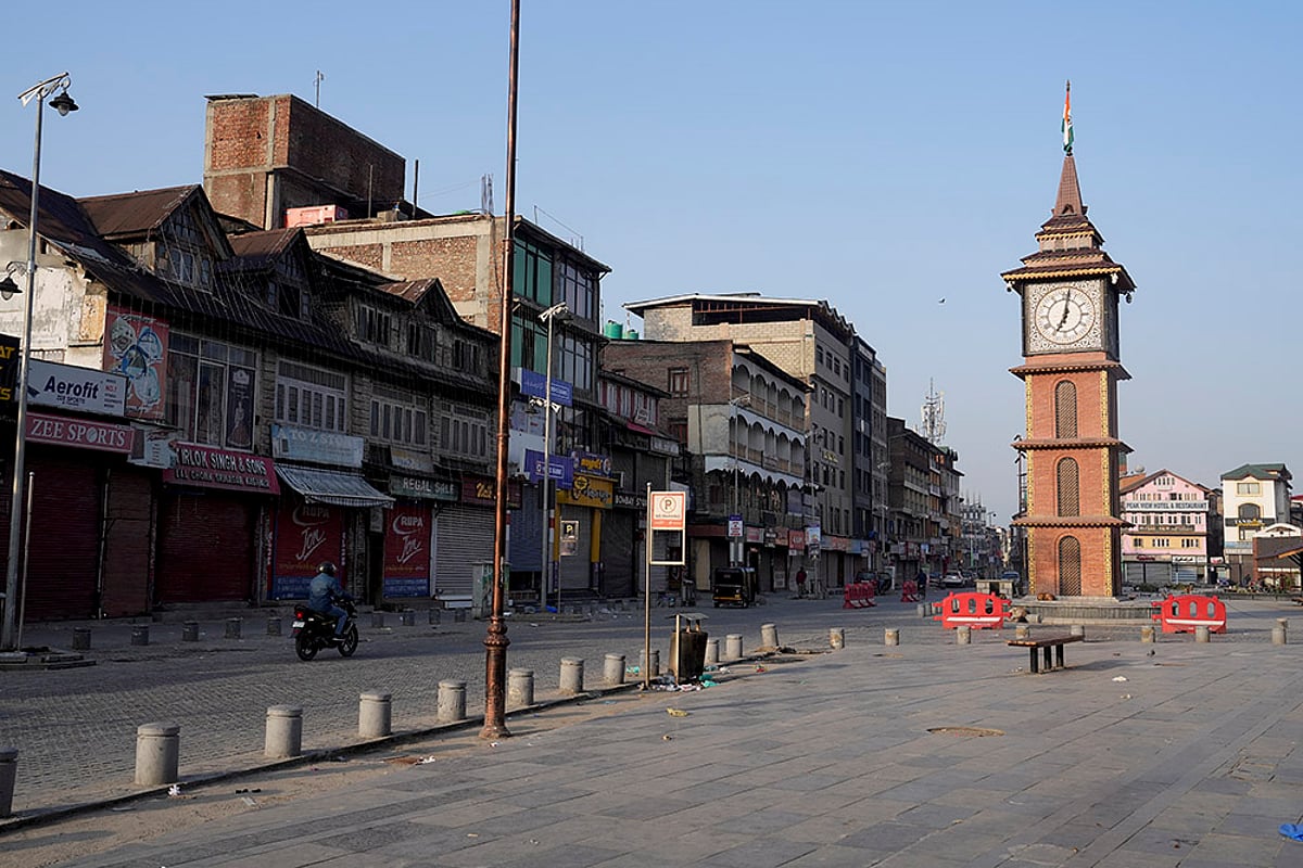 Pahalgam terror attack: Strike in Srinagar-Lal Chowk market