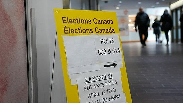 | Photo: Getty Images  : Over 7.3 Million Ballots Cast As Canadians Set New Record For Early Voting  