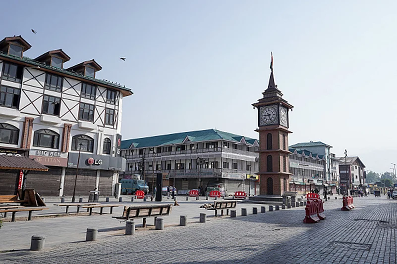 Deserted Kashmir after 2025 Pahalgam massacre_4