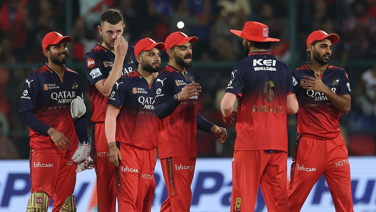 RCB celebrate their win over RR at the Chinnaswamy Stadium.