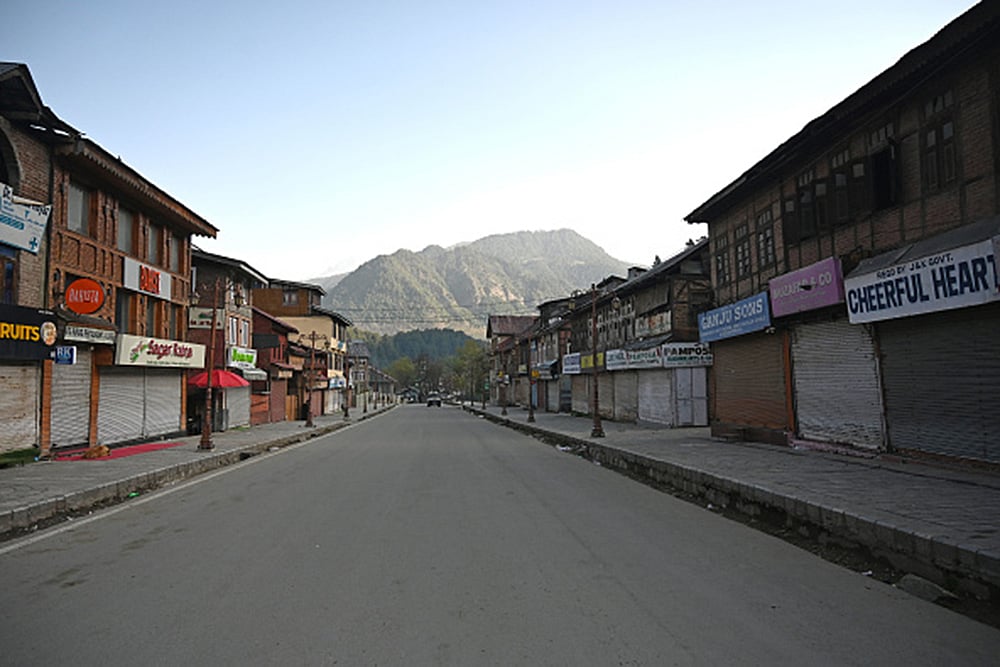| Photo: Waseem Andrabi/Hindustan Times via Getty Images : Deserted Kashmir after Pahalgam massacre